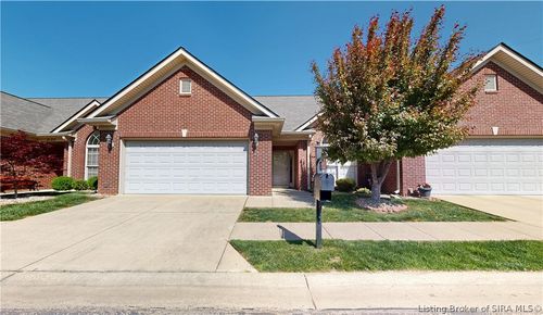 2122 Pickwick Dr, New Albany, IN, 47150-6224 | Card Image