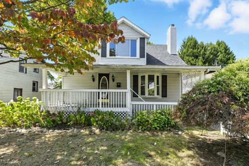 868 Iredell St, Akron, OH, 44310-3409 | Card Image