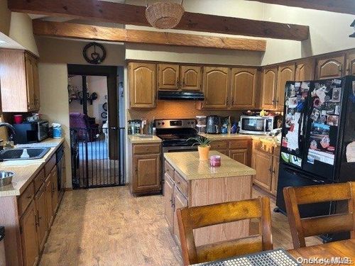 113 Southfield Rd, Baiting Hollow, NY, 11933-1451 | Card Image