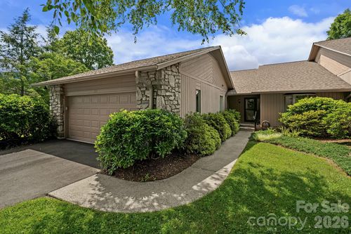 52 Clubside Dr, Asheville, NC, 28804-1800 | Card Image