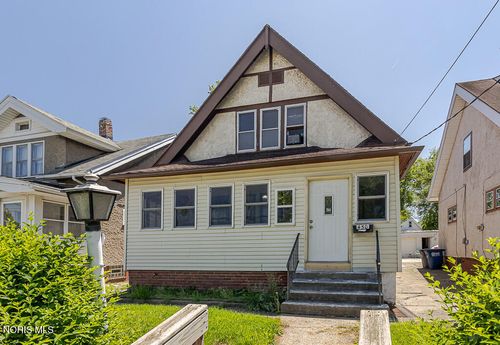 450 2nd St, Toledo, OH, 43605-2006 | Card Image