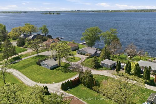 33 Peats Point Lane, Belleville, ON, K8N4Z7 | Card Image