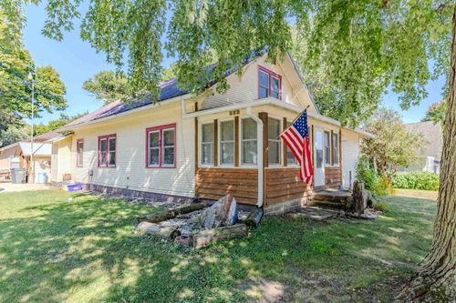 172 Iowa St, Arnolds Park, IA, 51331-7754 | Card Image