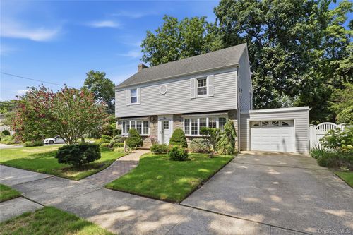 1 Beech Court, Hempstead, NY, 11565 | Card Image