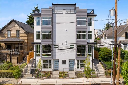 2228 B Nw 60th Street, Seattle, WA, 98107 | Card Image