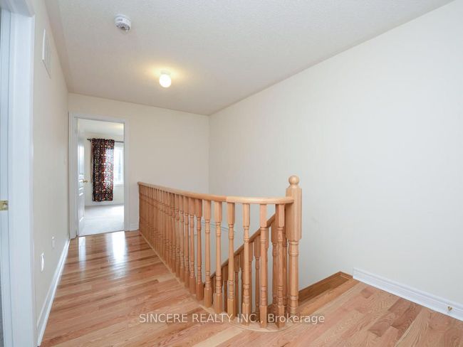 74 Paper Mills Cres, House attached with 3 bedrooms, 3 bathrooms and 1 parking in Richmond Hill ON | Image 10