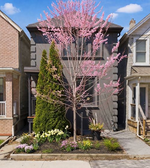 46 Melville Ave, Toronto, ON, M6G1Y2 | Card Image