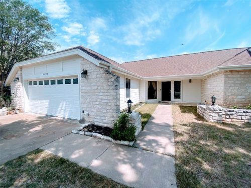 21822 Tallahassee Ave, Lago Vista, TX, 78645-6555 | Card Image