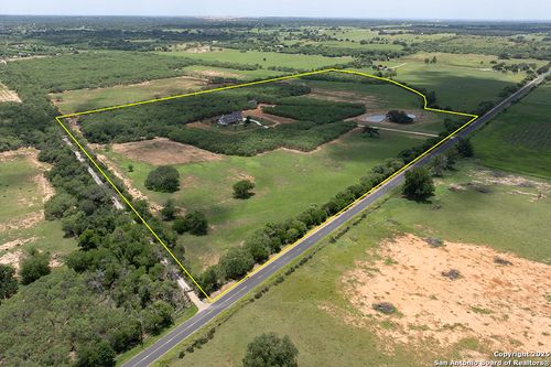 21151 Hickman Rd, Von Ormy, TX, 78073 | Card Image