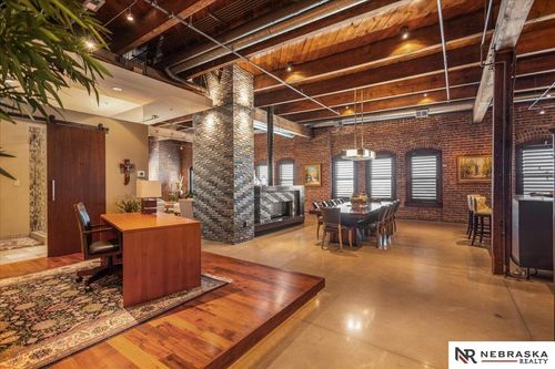 apt-805-105 S 9th St, Omaha, NE, 68102-1162 | Card Image