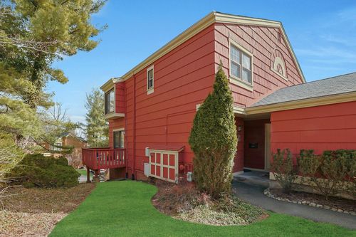 80 Branchwood Ln, Nanuet, NY, 10954-1001 | Card Image