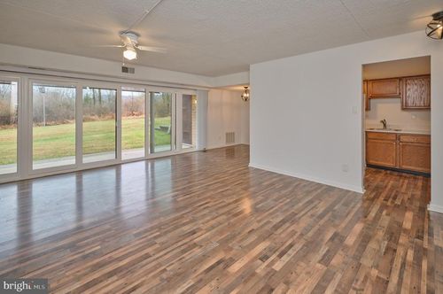 22 Hermitage Dr, NEW HOPE, PA, 18938-1053 | Card Image