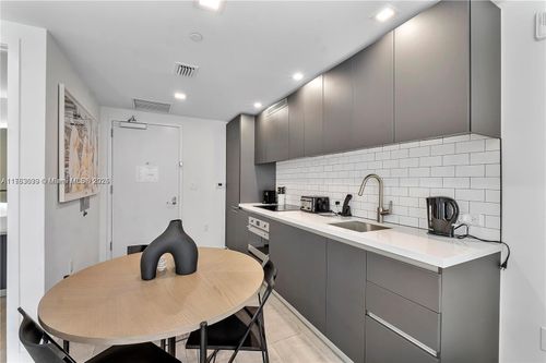 apt-2201-227 Ne 2nd St, Miami, FL, 33132-2257 | Card Image