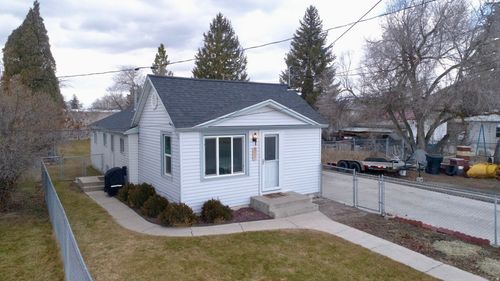 220 S 2nd E, Soda Springs, ID, 83276-1603 | Card Image