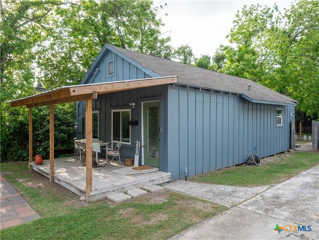 1006 W North St, House other with 2 bedrooms, 1 bathrooms and null parking in Victoria TX | Image 4