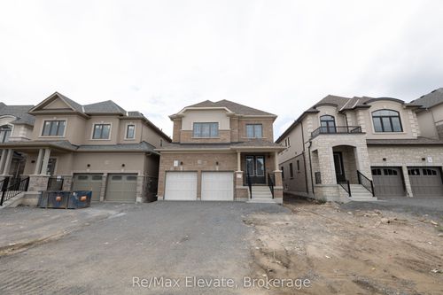 210 Flood Ave, Newcastle, ON, L1B0W6 | Card Image