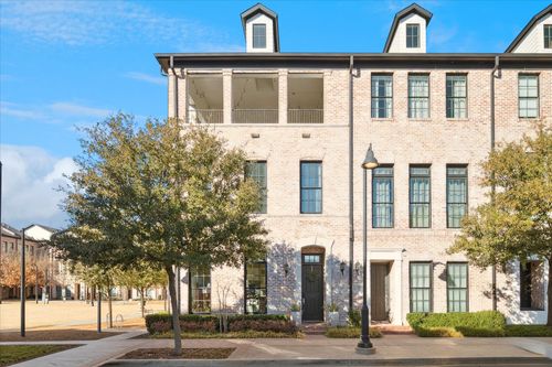 14983 Oak St, Addison, TX, 75001-1576 | Card Image