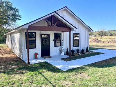 413 E Tutt Street, House other with 4 bedrooms, 2 bathrooms and null parking in Henryetta OK | Image 3