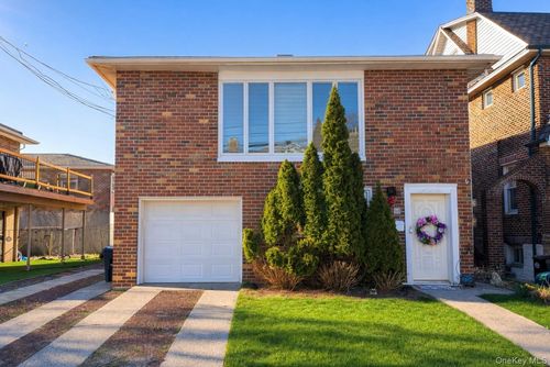 268 Beach 134th St, Rockaway Park, NY, 11694-1440 | Card Image