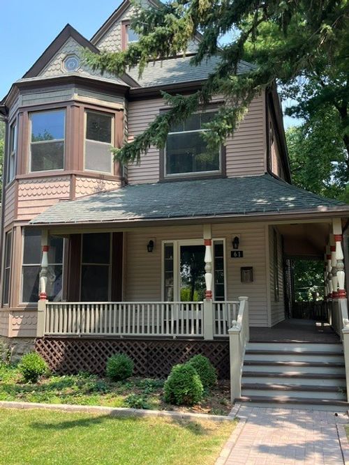 61 7th Ave, La Grange, IL, 60525-2504 | Card Image