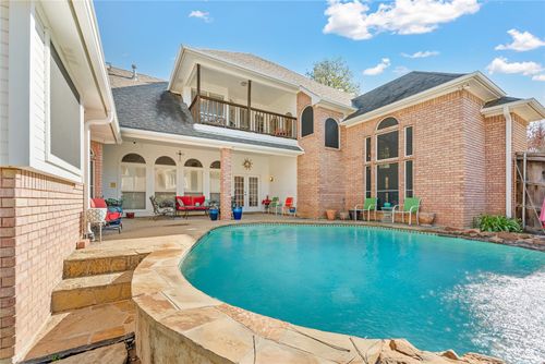 5519 Hunterwood Ln, Arlington, TX, 76017-8209 | Card Image