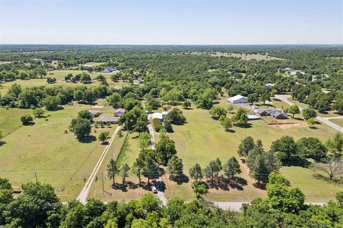 10732 E Hefner Rd, Jones, OK, 73049-8402 | Card Image
