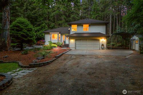3914 Sw Huckleberry Rd, Port Orchard, WA, 98367-7267 | Card Image