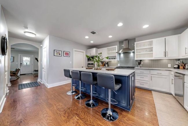 611 W Johanna St, House other with 3 bedrooms, 3 bathrooms and 2 parking in Austin TX | Image 9