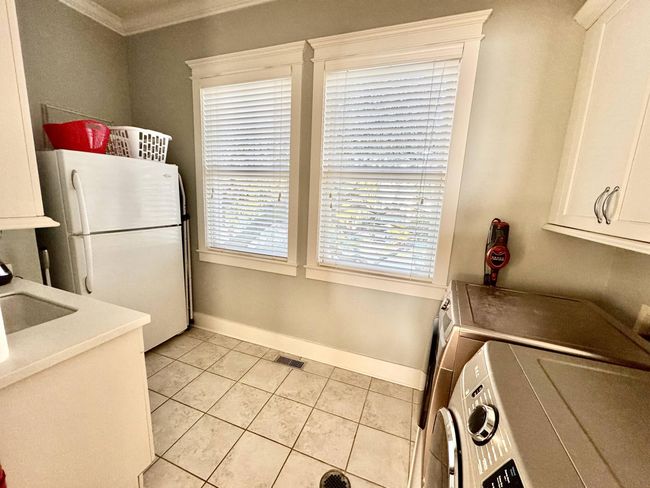 Laundry 1 | Image 12