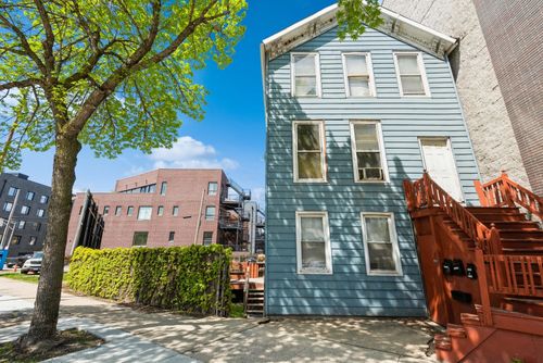 612 N Ogden Ave, Chicago, IL, 60642-5810 | Card Image
