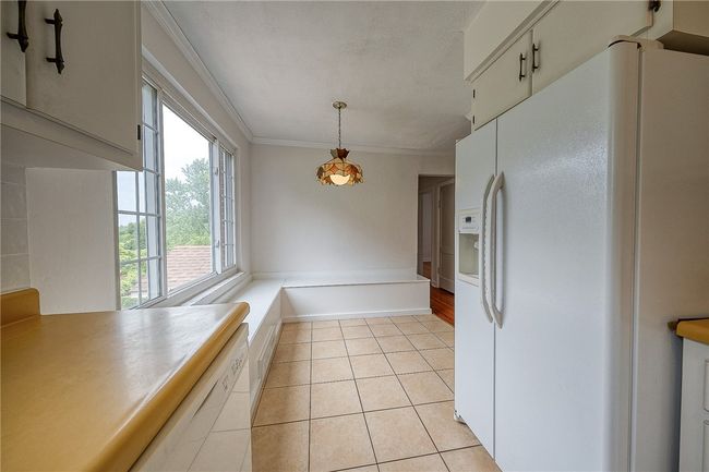 35 Locust Ln, House other with 4 bedrooms, 2 bathrooms and 1 parking in Upper St. Clair PA | Image 9