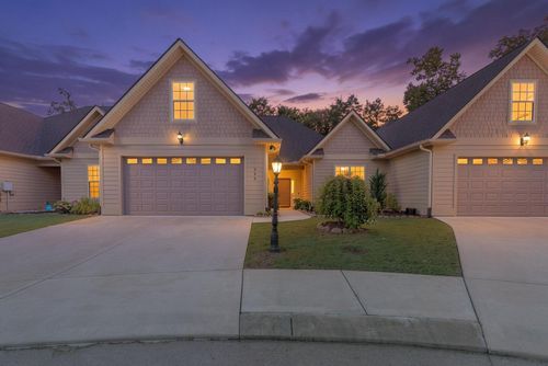 930 Jackson Mill Dr, Hixson, TN, 37343-6361 | Card Image