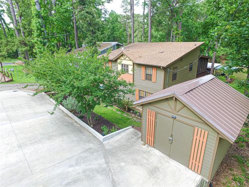 70 Lower Cove Dr, Pointblank, TX, 77364-7022 | Card Image