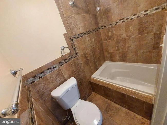 611 60 Th Pl, House other with 1 bedrooms, 2 bathrooms and null parking in FAIRMOUNT HEIGHTS MD | Image 31