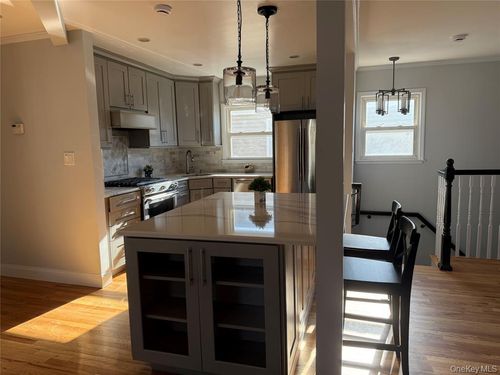 2-7 Gibson Blvd, Valley Stream, NY, 11581-2019 | Card Image