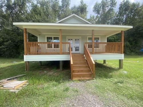 152 Pine Ridge Dr, Cleveland, TX, 77327-7100 | Card Image