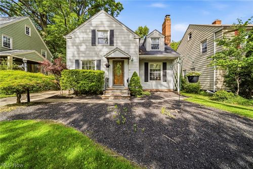 852 Englewood Road, Cleveland Heights, OH, 44121 | Card Image