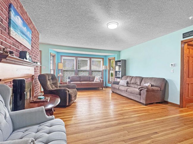 Living Room | Image 11