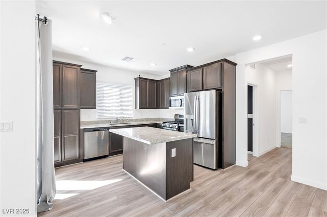 UNIT-143 - 5730 Sky Pointe Dr, Townhouse with 2 bedrooms, 2 bathrooms and null parking in Las Vegas NV | Image 7