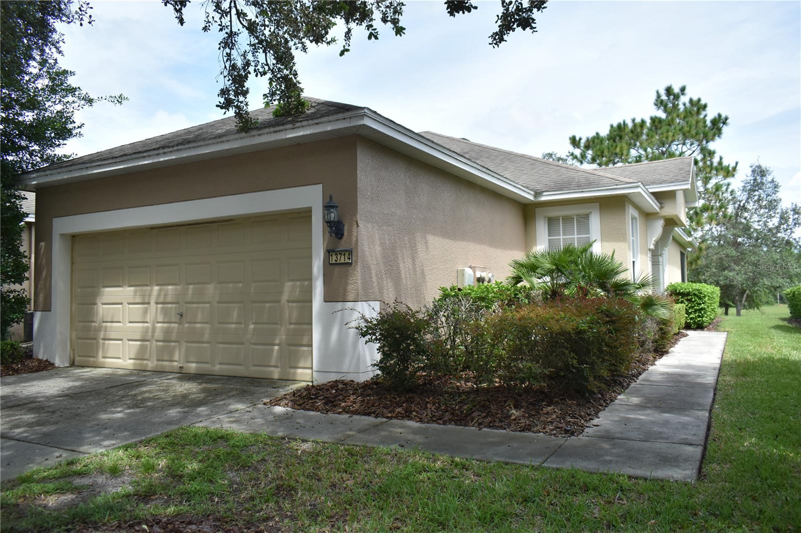 Crest Lake Dr, Hudson, FL 34669