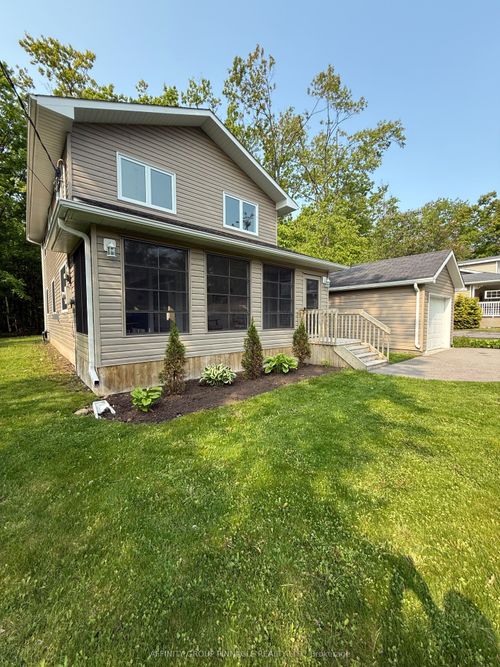 34 Pleasant View Dr, Fenelon Falls, ON, K0M1N0 | Card Image