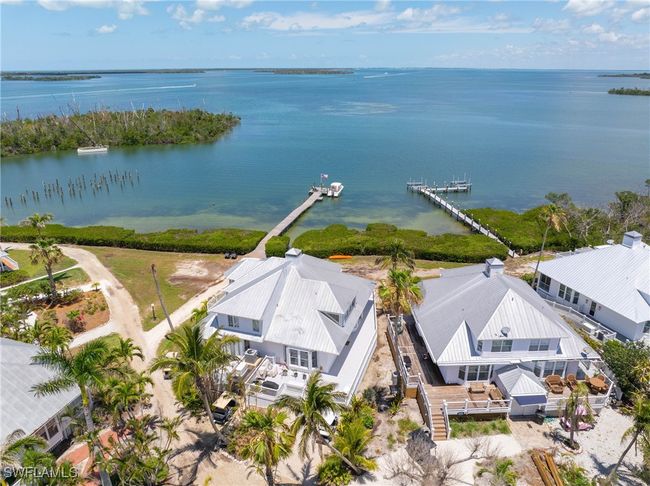 504 Useppa Island, House attached with 3 bedrooms, 2 bathrooms and null parking in Useppa Island FL | Image 6
