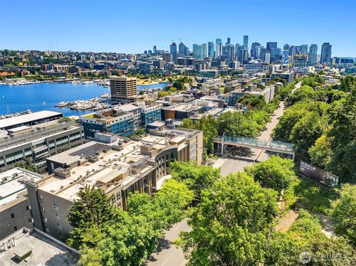 apt-311-1504 Aurora Ave N, Seattle, WA, 98109-3048 | Card Image