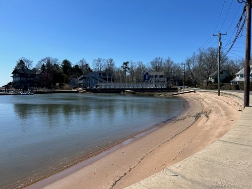 245 Alps Rd, Branford, CT, 06405-4724 | Card Image