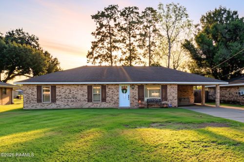 530 Sharon St, Eunice, LA, 70535-6136 | Card Image