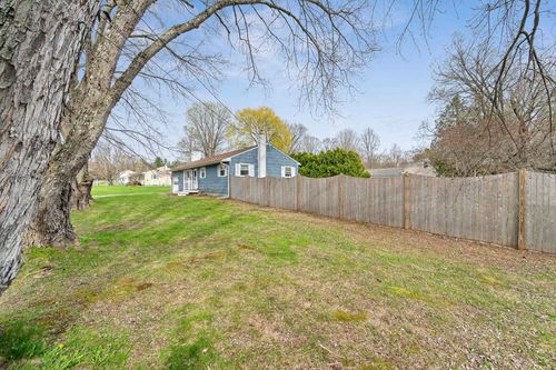 4 Lafayette Dr, Jericho, VT, 05465-3072 | Card Image