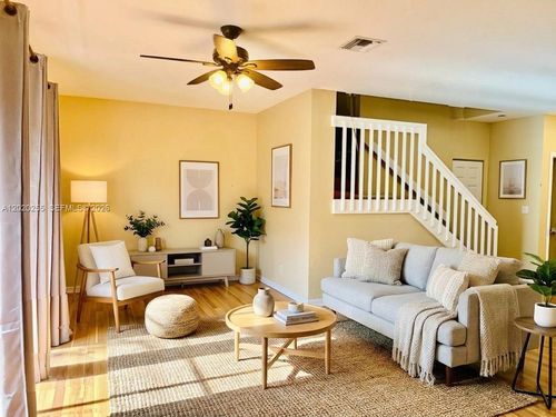 9620 Roundstone Cir, FORT MYERS, FL, 33967-5155 | Card Image