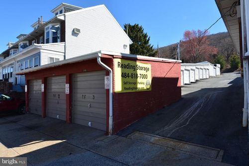 511 Birch St, READING, PA, 19604-2722 | Card Image