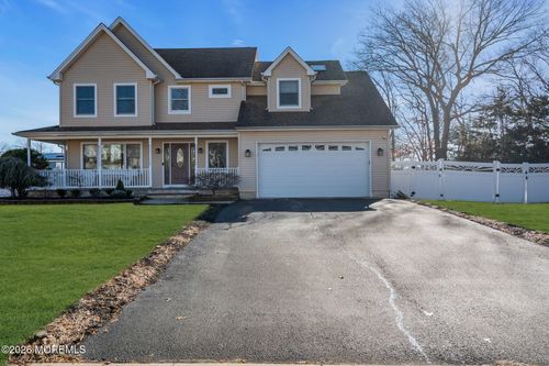 15 Eagle Dr, Bayville, NJ, 08721-1656 | Card Image