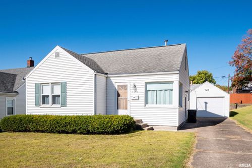 1011 Mary St, Pekin, IL, 61554-2940 | Card Image